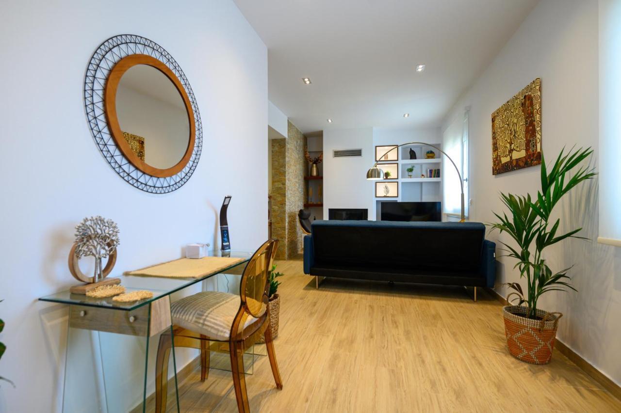 Chic Apartment In Nature, 5-Min Walk To The Beach Kalamata Zewnętrze zdjęcie