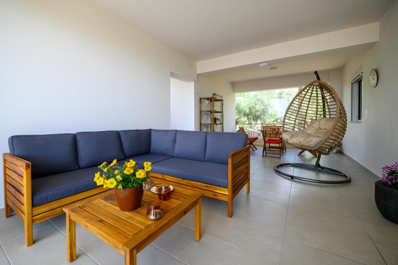 Chic Apartment In Nature, 5-Min Walk To The Beach Kalamata Zewnętrze zdjęcie