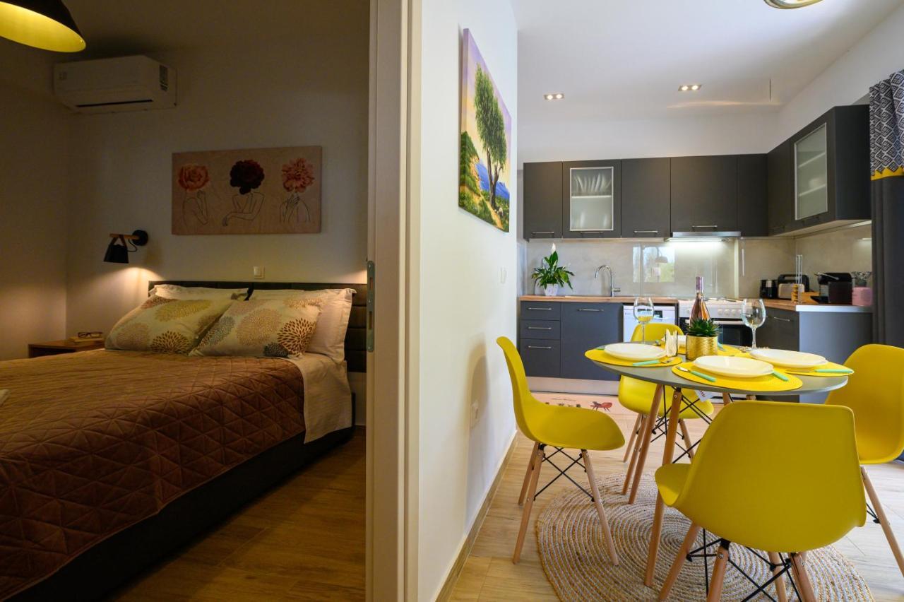 Chic Apartment In Nature, 5-Min Walk To The Beach Kalamata Zewnętrze zdjęcie