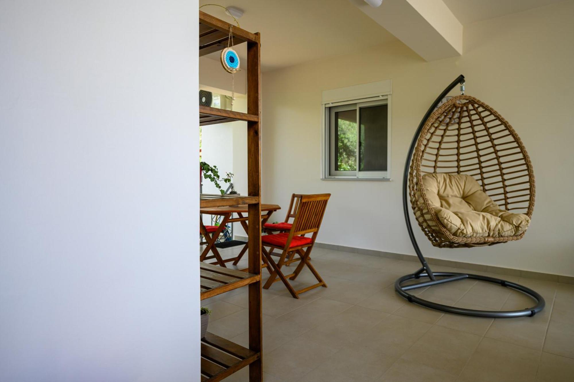 Chic Apartment In Nature, 5-Min Walk To The Beach Kalamata Zewnętrze zdjęcie